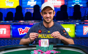 Joe Cada wins Event 32